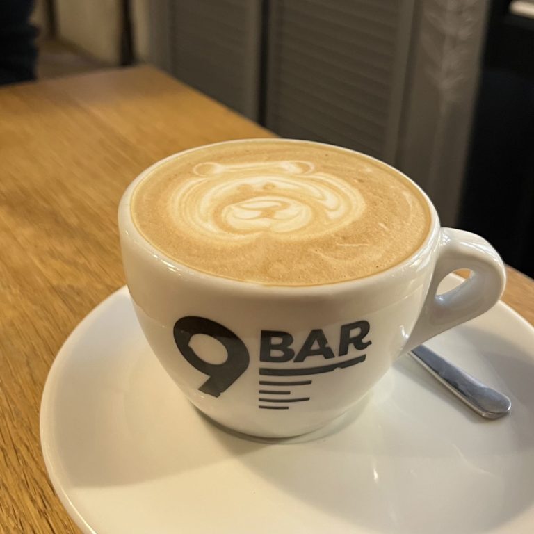 Kávézó ajánló: 9BAR, Budapest, VI. kerület